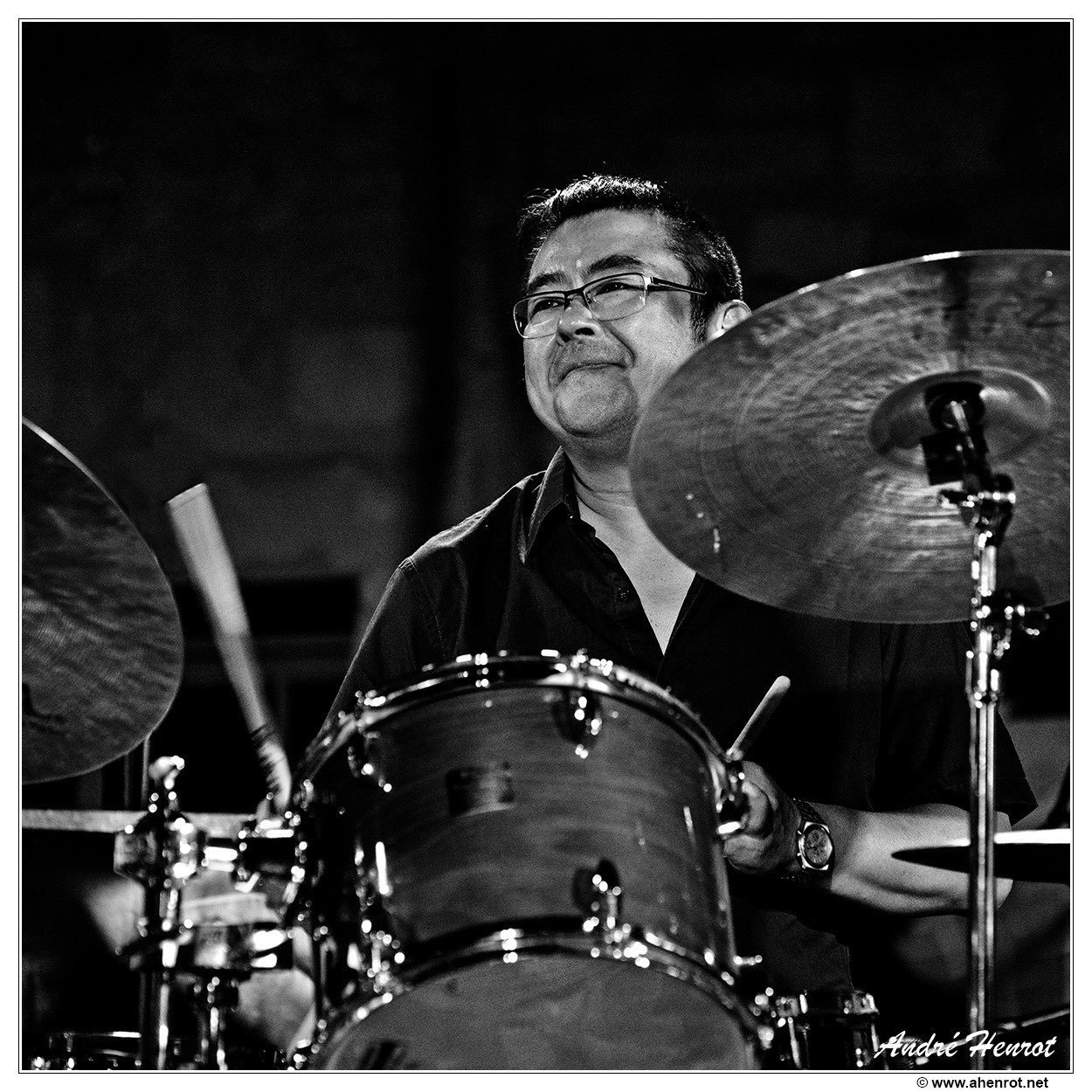 Hide Hikokan by André Heurot